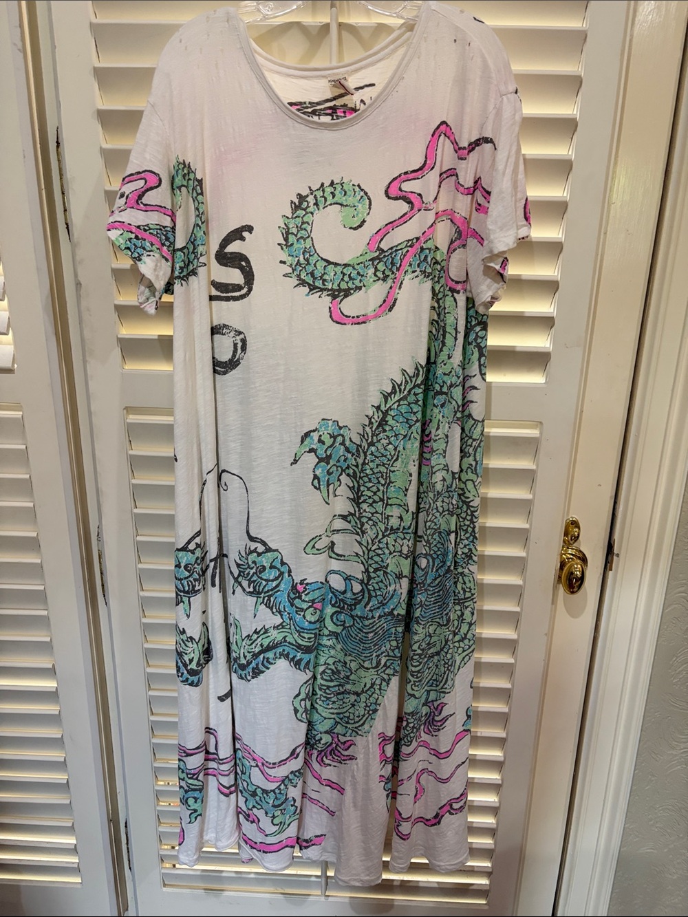 Magnolia Pearl White Dress with Green and Pink Graphic Dragon detail. OSFM